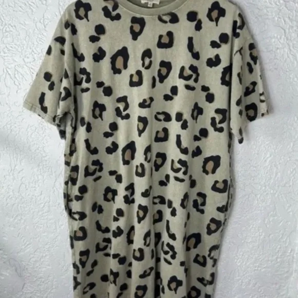 New Easel Los Angeles Washed Leopard Tunic Tee Dress T Shirt Green Size Large - Picture 3 of 4